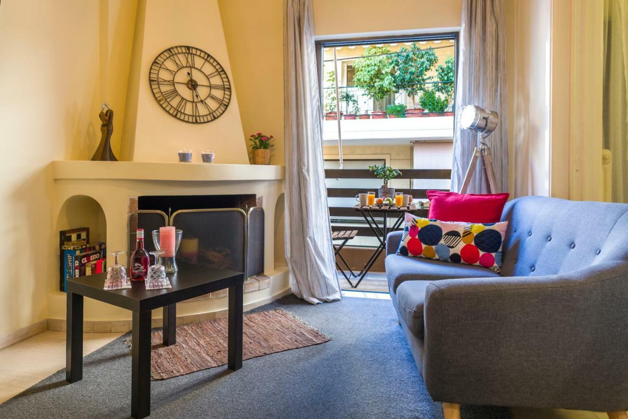Apartment 100 Meters From The Terminal Station Атина Екстериор снимка
